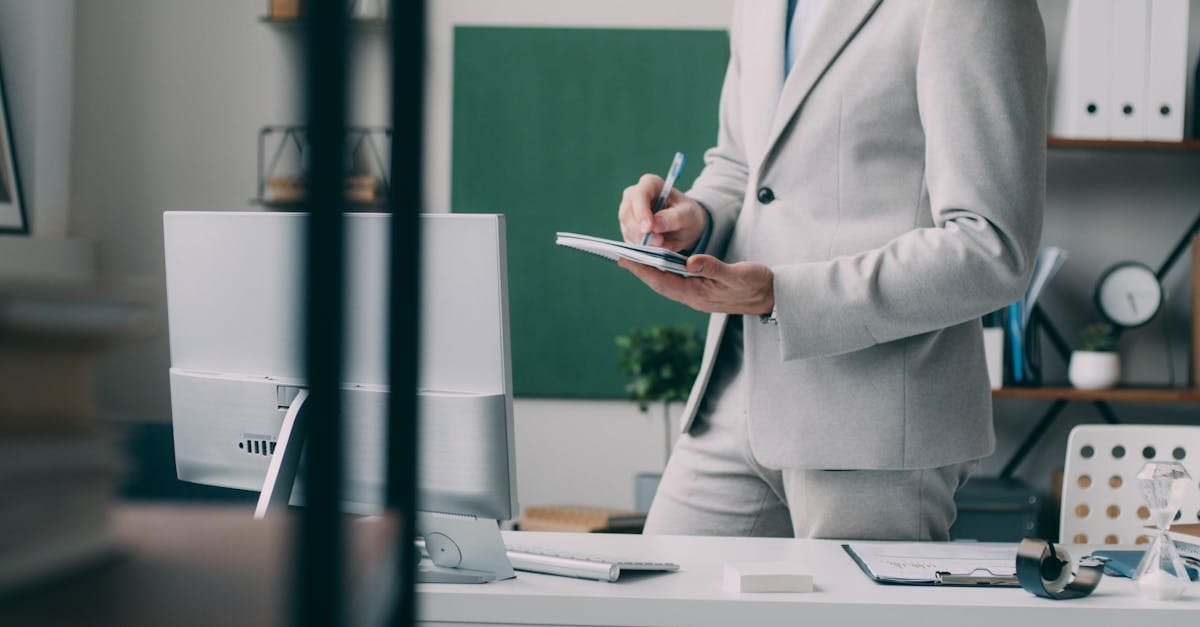 Pierwsze 90 sekund, które robią różnicę: jak zabłysnąć autoprezentacją na spotkaniu rekrutacyjnym