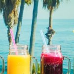 Łyżka czy słomka? Miska mocy kontra szklanka energii — którą wersję smoothie pokochasz bardziej?